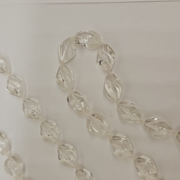 Sarah Cov Necklace Coventry Holday Beads ICE 1975 Twisted Oval Plastic Beads - Picture 5 of 10
